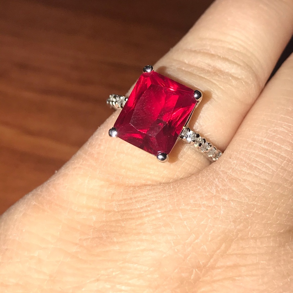 Red stone ring size 9
